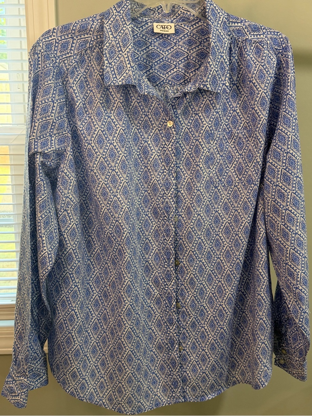 Cato Blue and White Geometric Button-Down Shirt